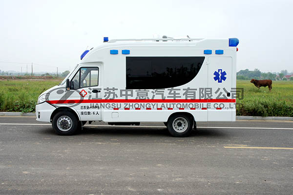 中意SZY5045XJHN2依维柯欧胜方舱救护车